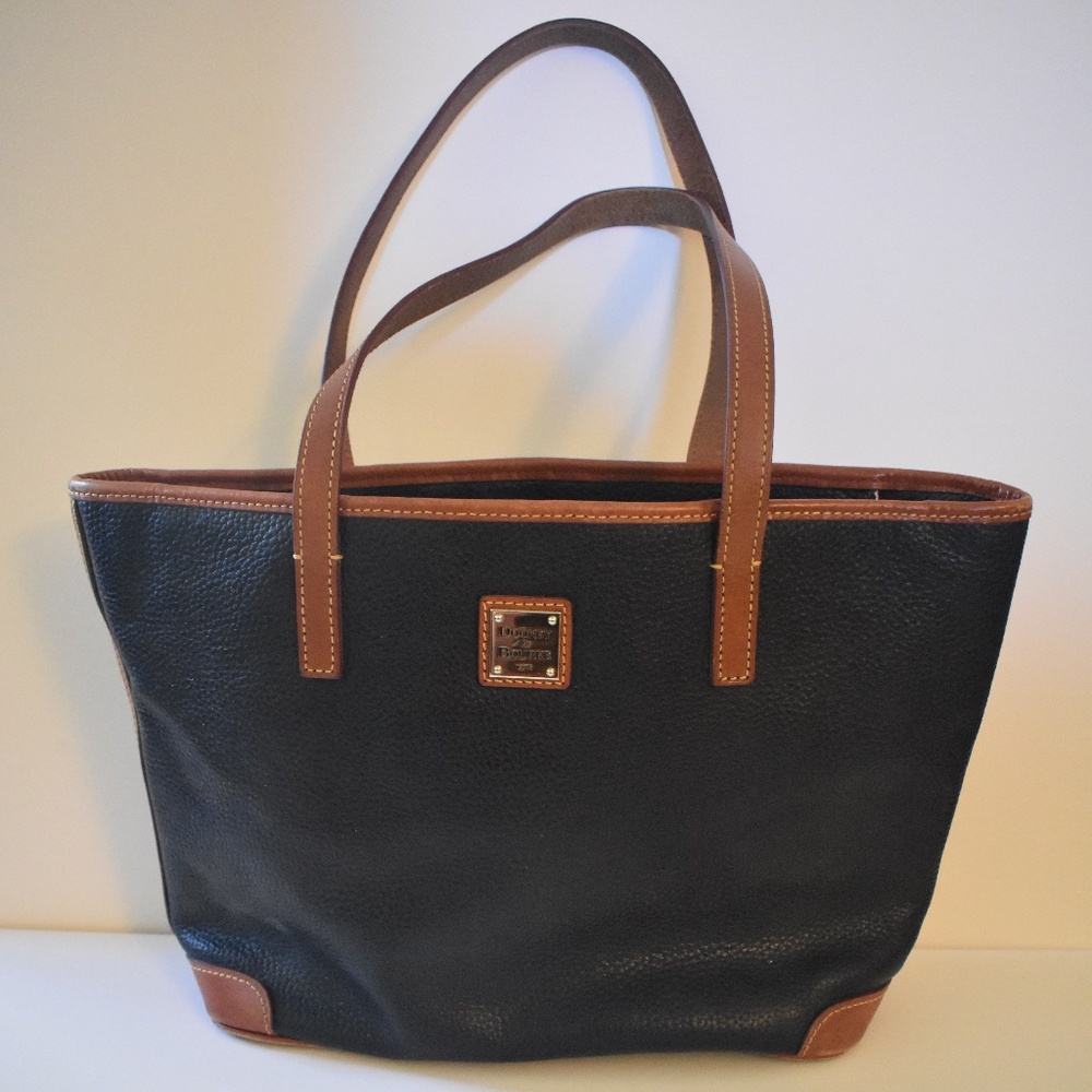 Dooney & Bourke Black Pebble Grain Charleston Tote Weekday Bag GUC